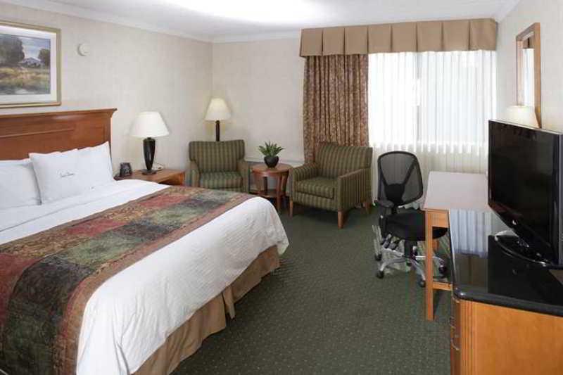 Doubletree By Hilton Madison Downtown Hotel Ngoại thất bức ảnh