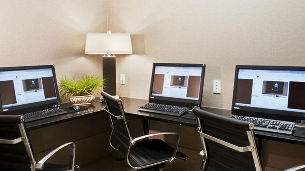 Doubletree By Hilton Madison Downtown Hotel Ngoại thất bức ảnh