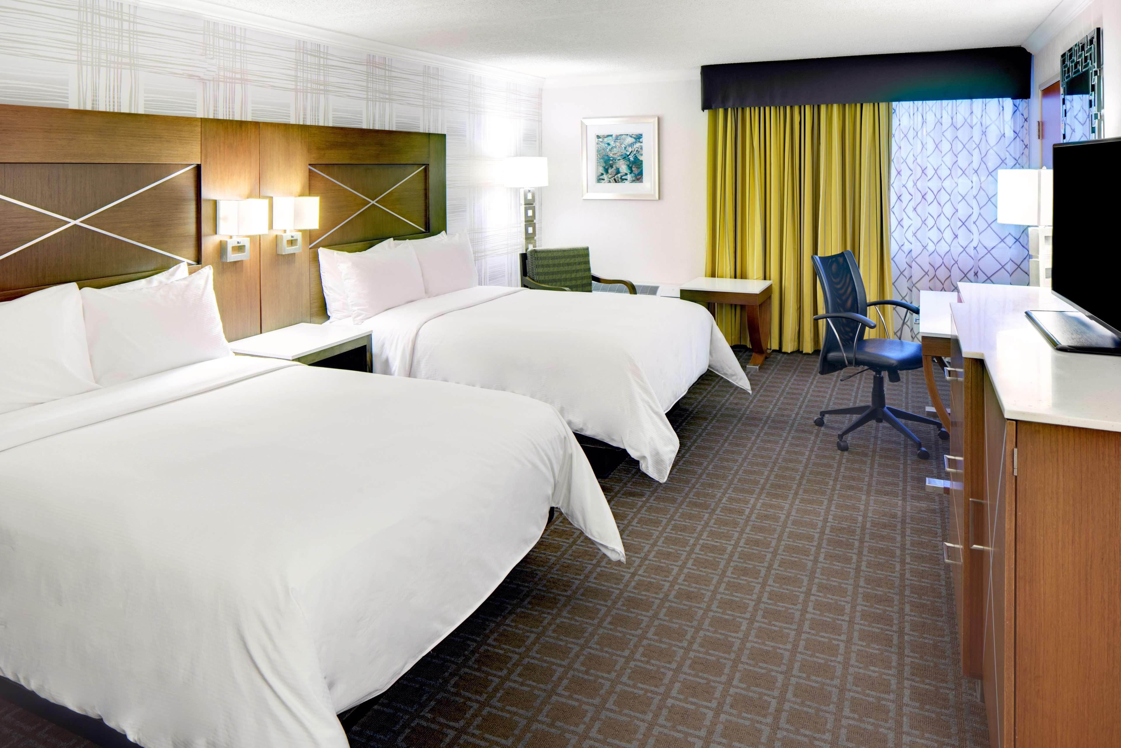 Doubletree By Hilton Madison Downtown Hotel Ngoại thất bức ảnh