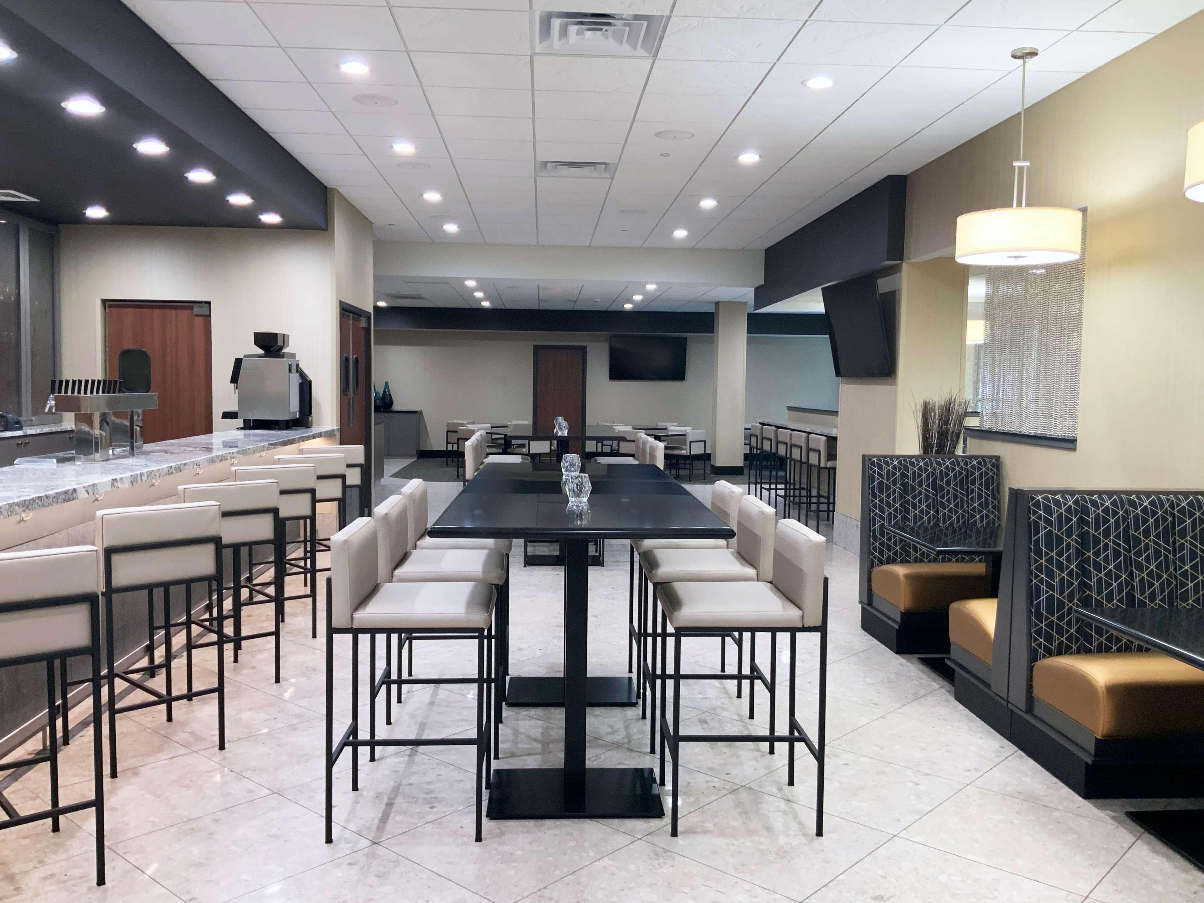 Doubletree By Hilton Madison Downtown Hotel Ngoại thất bức ảnh