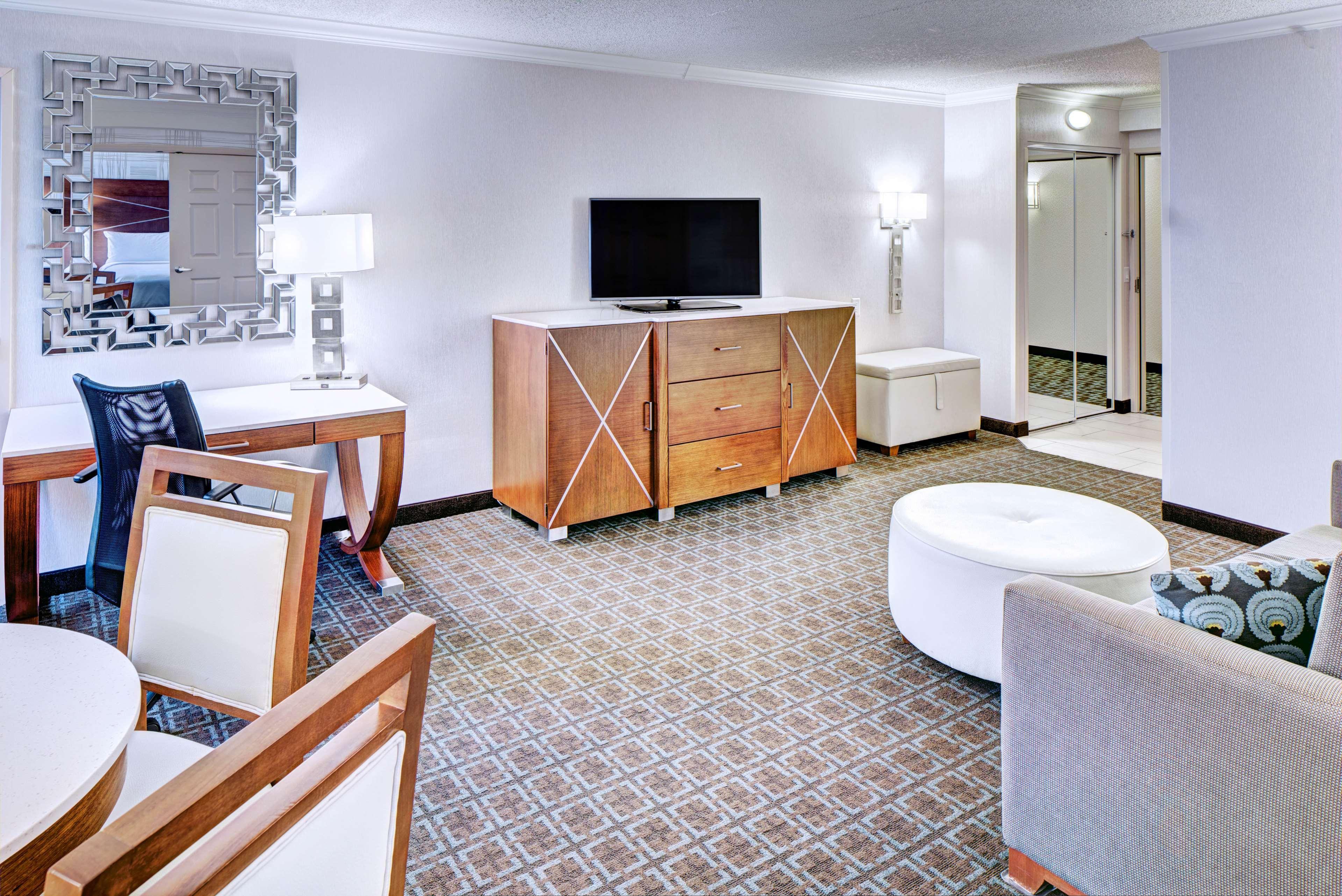 Doubletree By Hilton Madison Downtown Hotel Ngoại thất bức ảnh