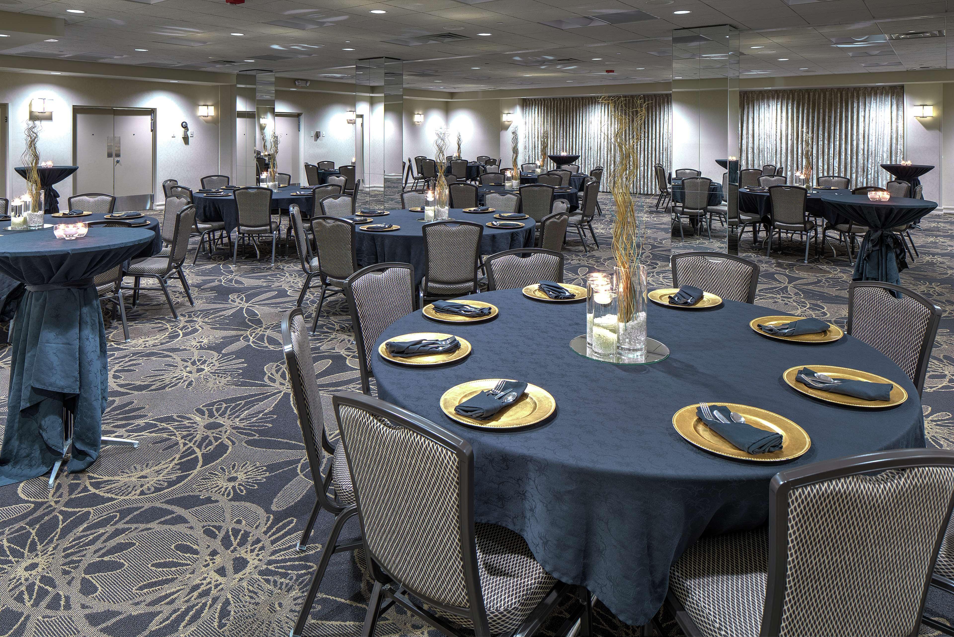 Doubletree By Hilton Madison Downtown Hotel Ngoại thất bức ảnh