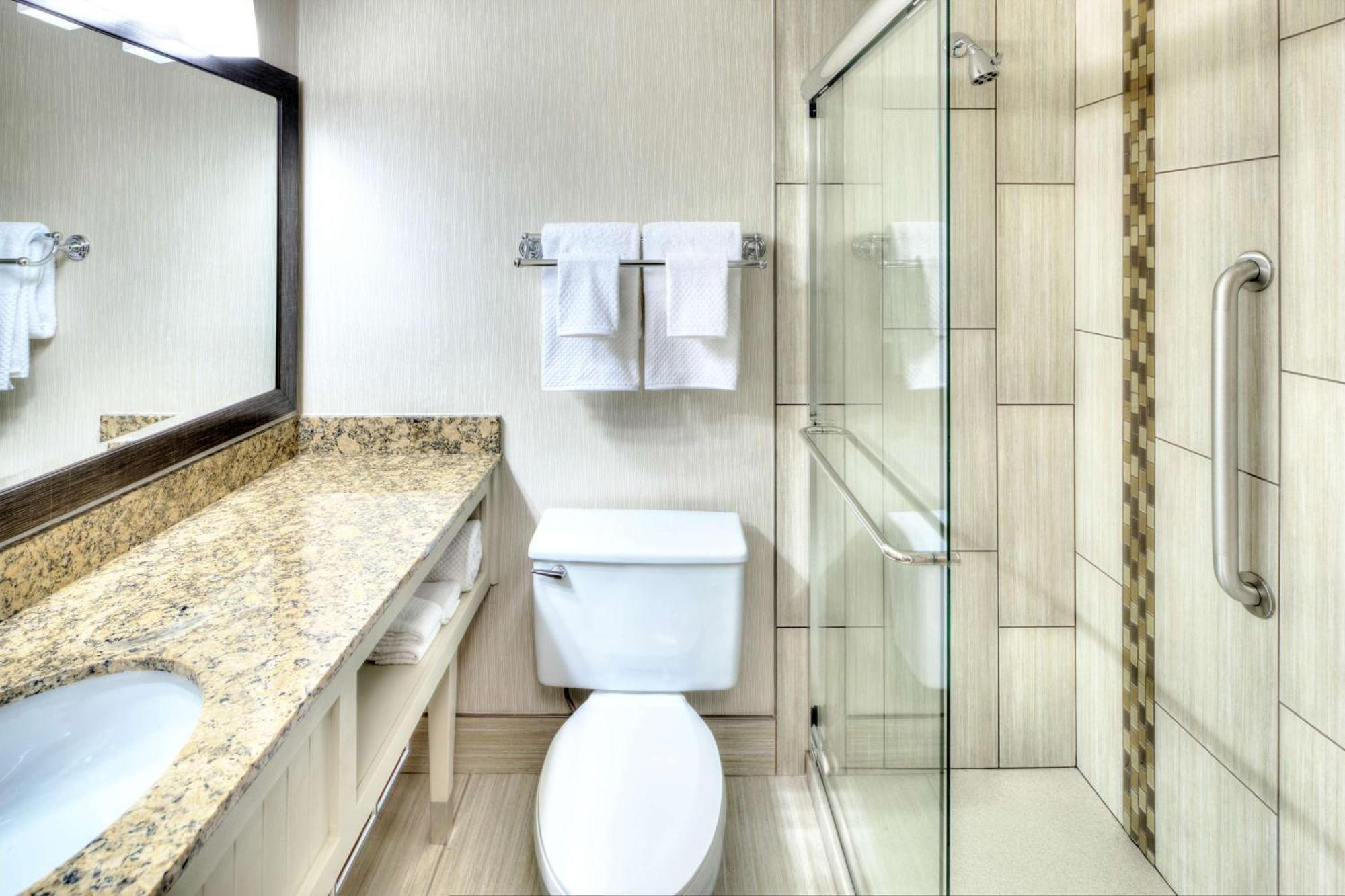 Doubletree By Hilton Madison Downtown Hotel Ngoại thất bức ảnh